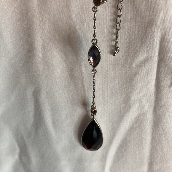 Lia Sophia, Red Cut Teardrop Stone, with other smaller stones - Picture 9 of 11